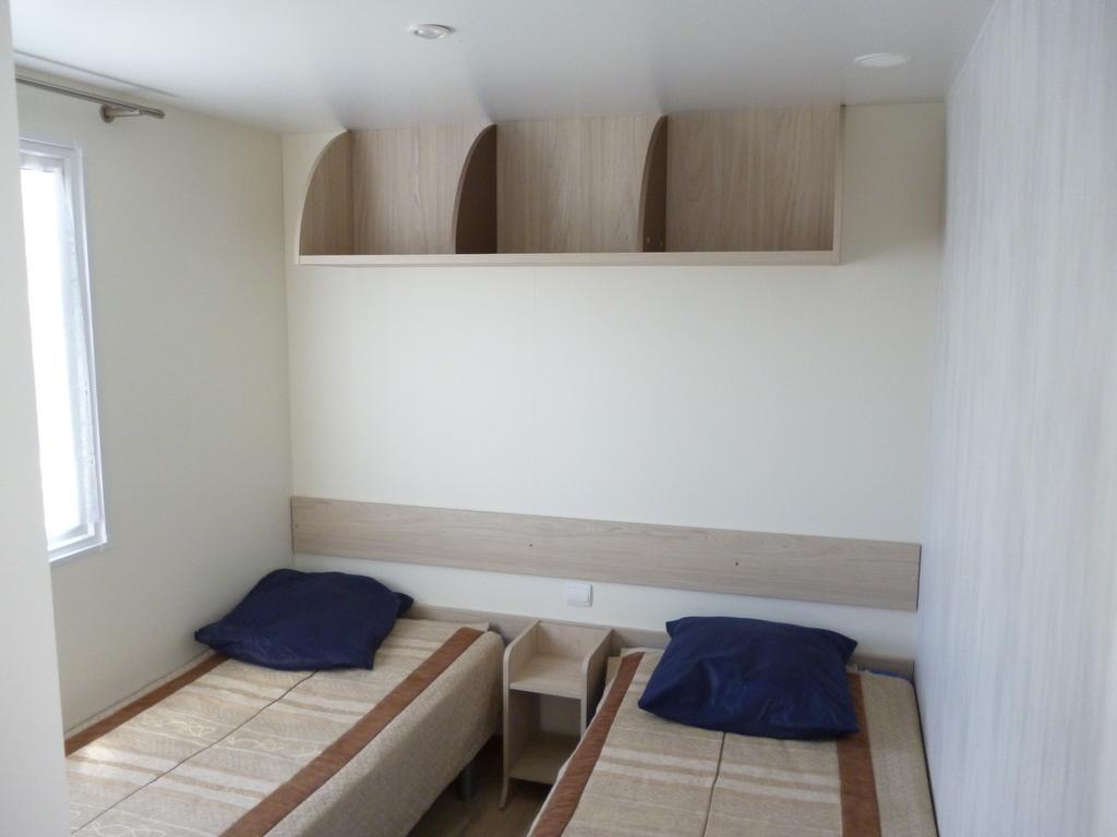 Auberge Des Etangs Roussent ห้อง รูปภาพ
