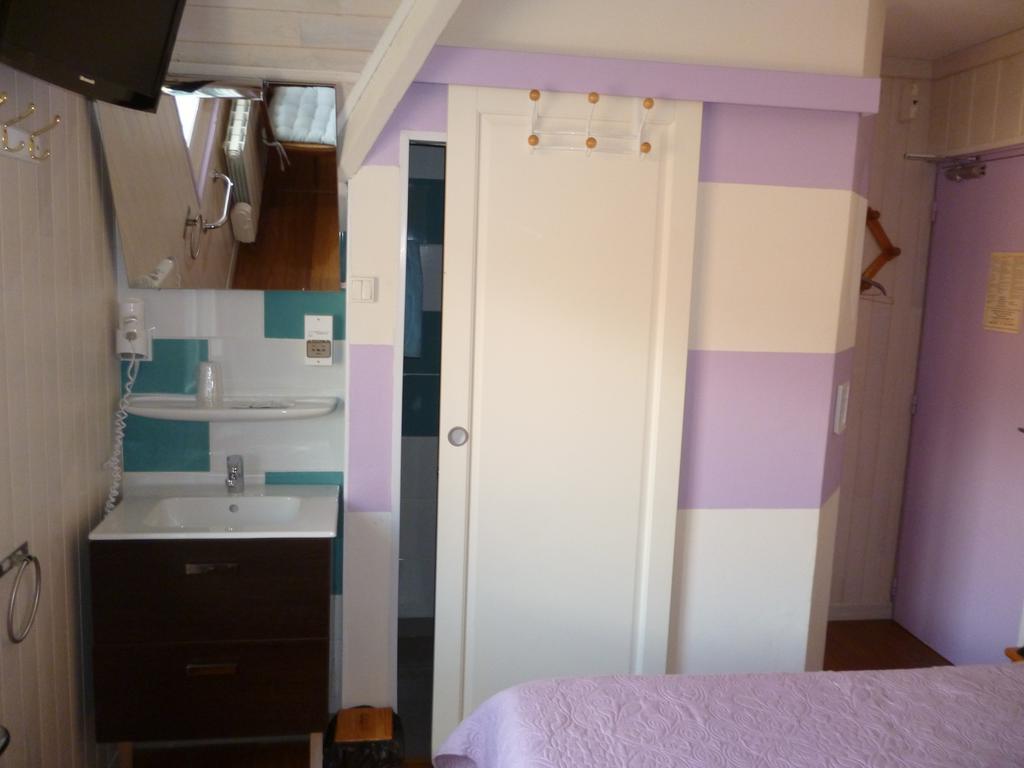 Auberge Des Etangs Roussent ภายนอก รูปภาพ