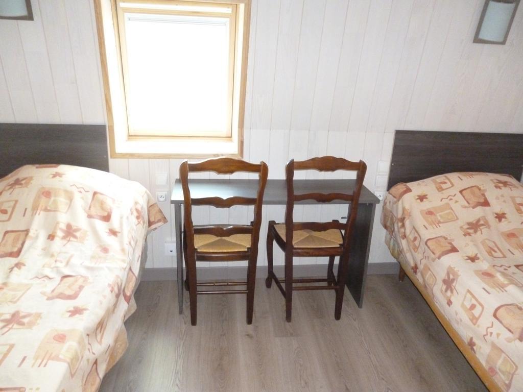 Auberge Des Etangs Roussent ภายนอก รูปภาพ